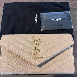 Saint Laurent Beige Chevron Clutch CASSANDRE MATELASSÉ LARGE FLAP WALLET
